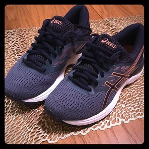 ASICS Gel-Flux 5 size 6 running sneakers